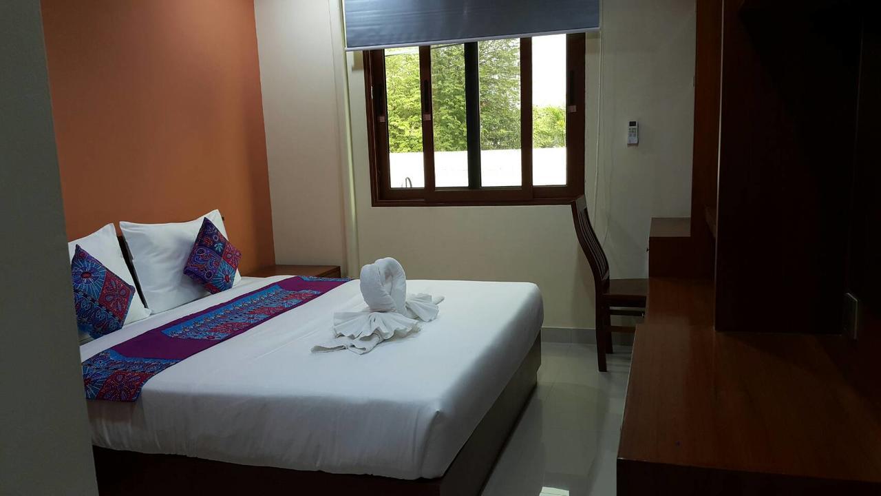Two-Bedroom Apartment,587309748:JPEG