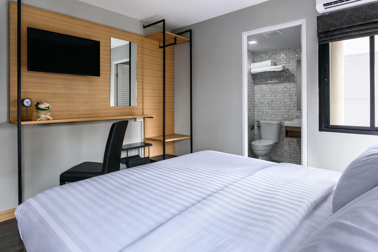 Double Room Private Bathroom