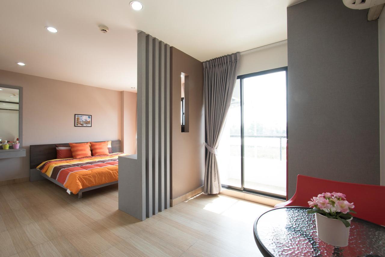 Apartment Terrace,631926831:JPEG