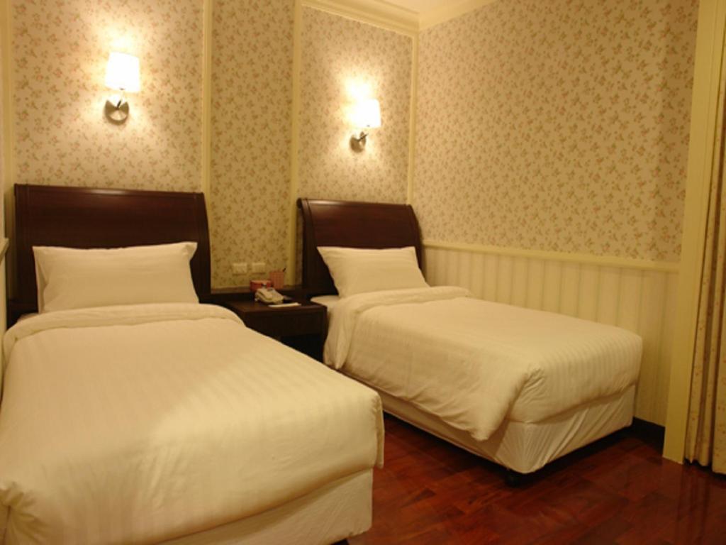 Standard Double or Twin Room City View