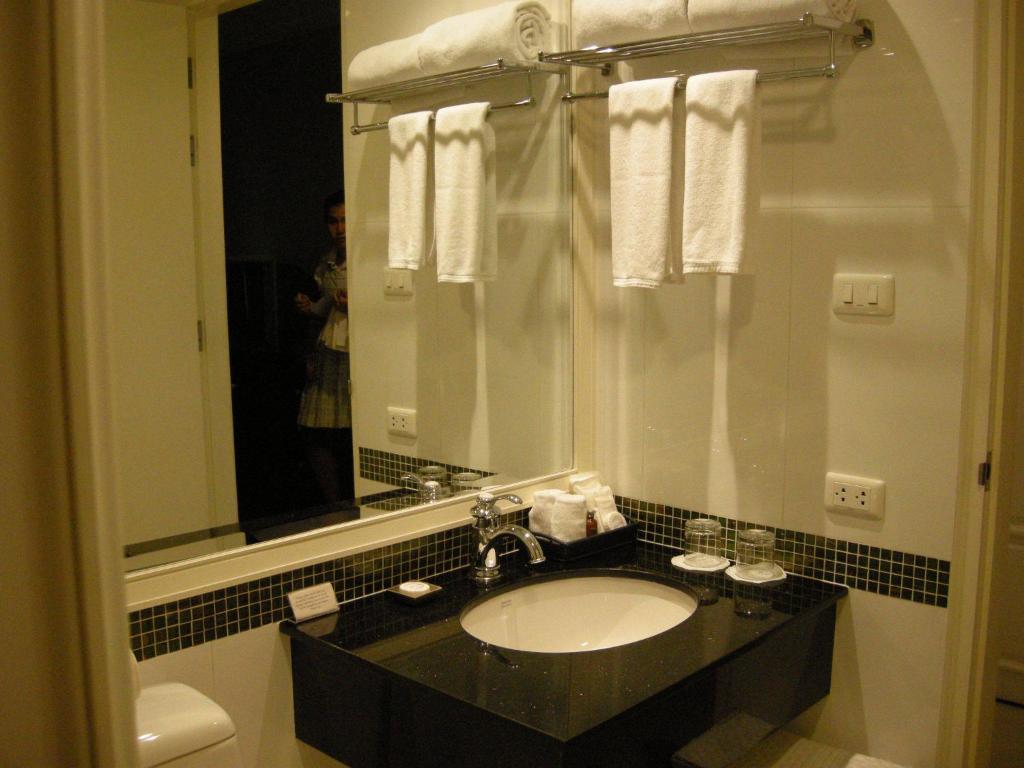 Standard Double or Twin Room City View