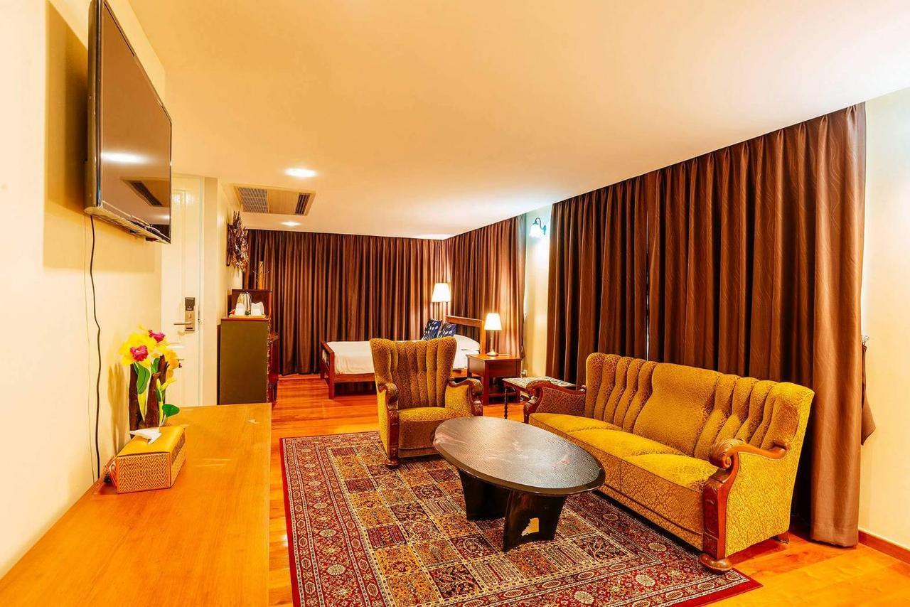Superior Family Room