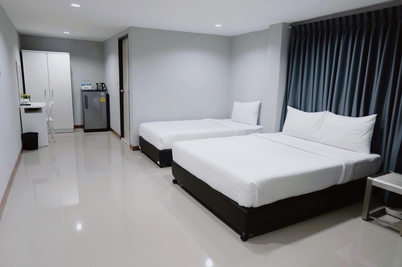 Family Room,665843637:JPEG