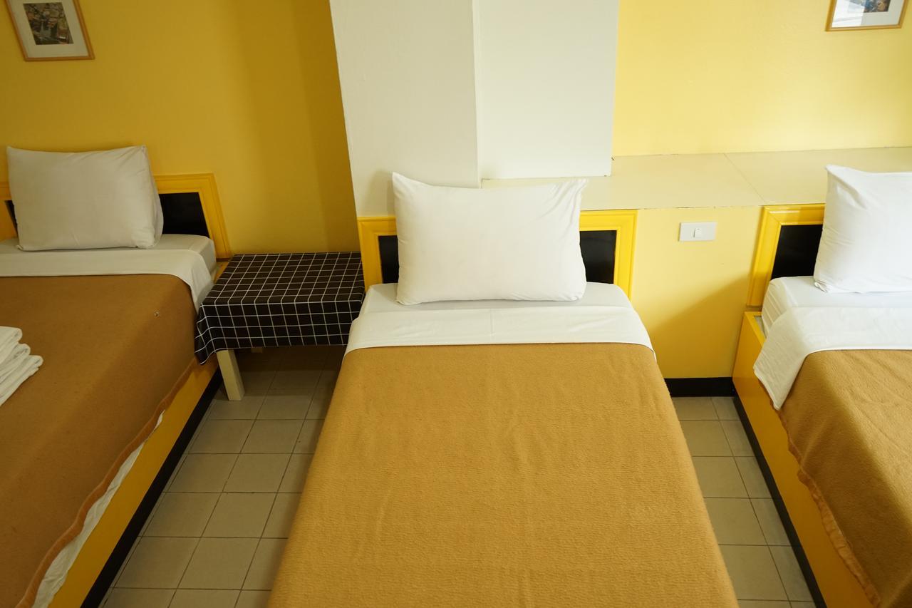 Basic Triple Room