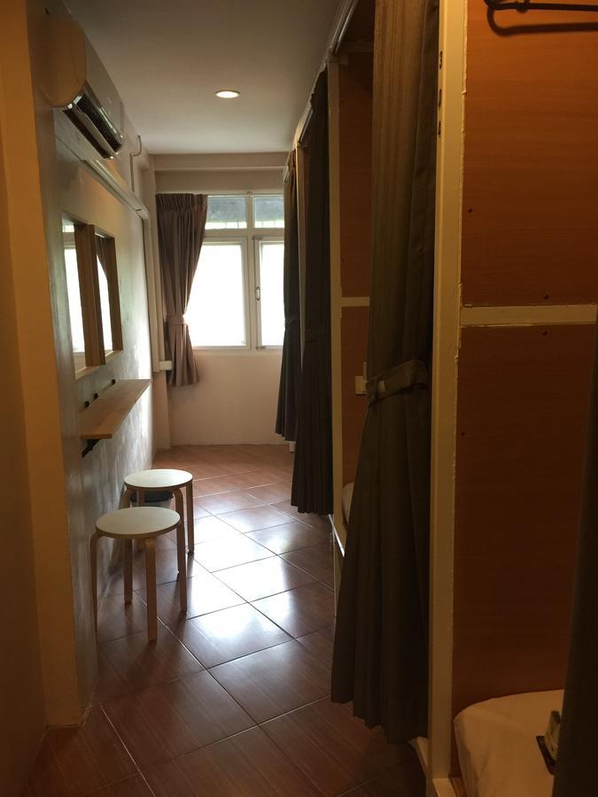Posto Letto in Dormitorio con 4 Letti