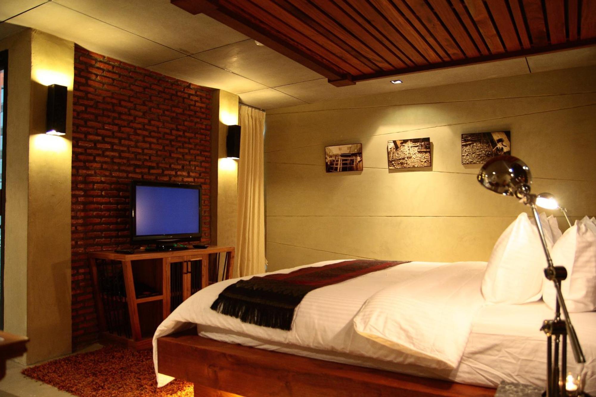 Premier Balcony Room