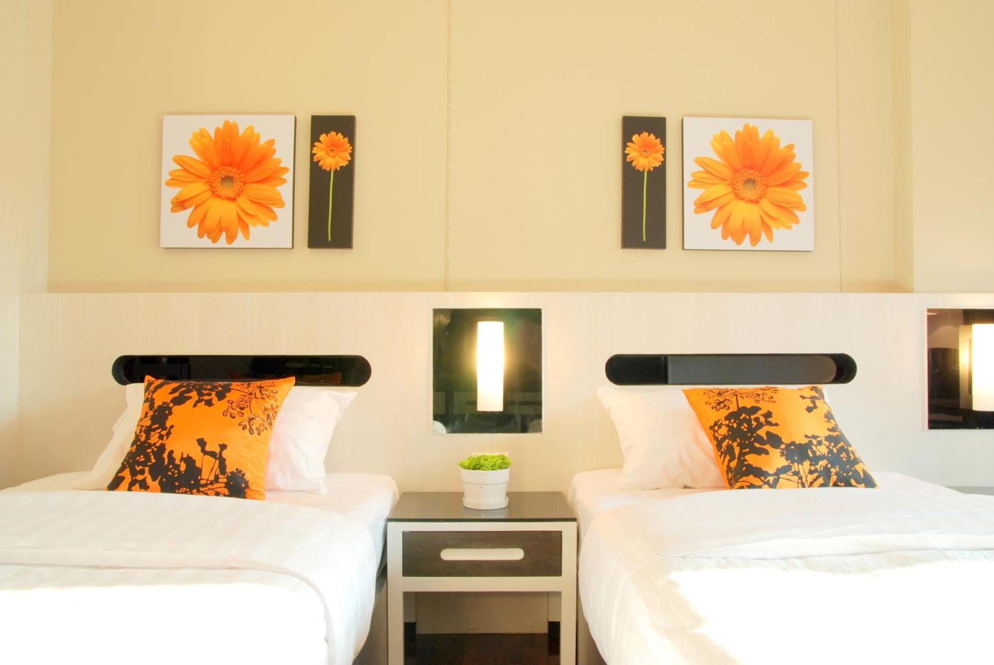 Deluxe Double or Twin Room,697645284:JPEG