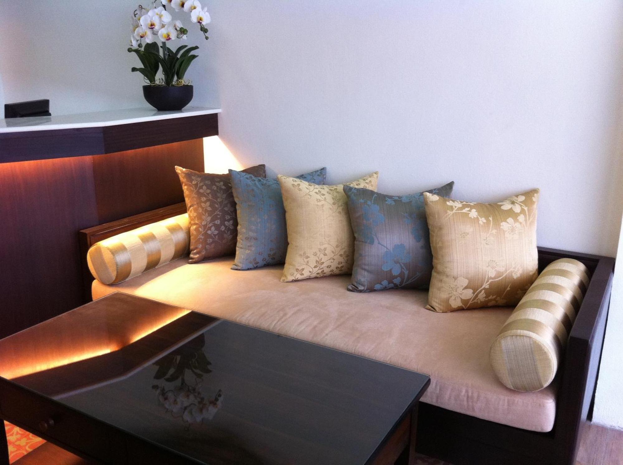 Family Room,1584463157:JPEG