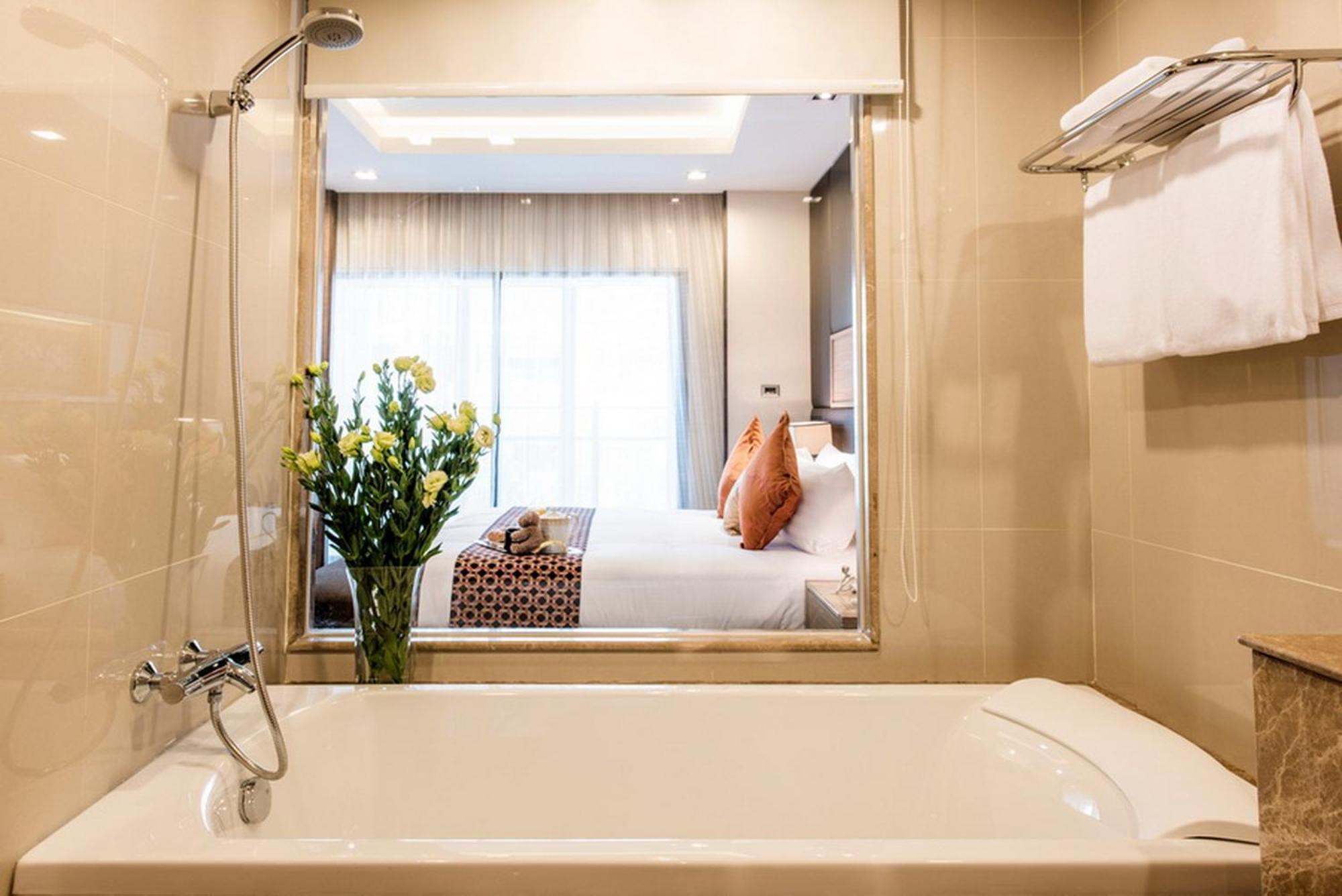 Deluxe Two-Bedroom Apartment