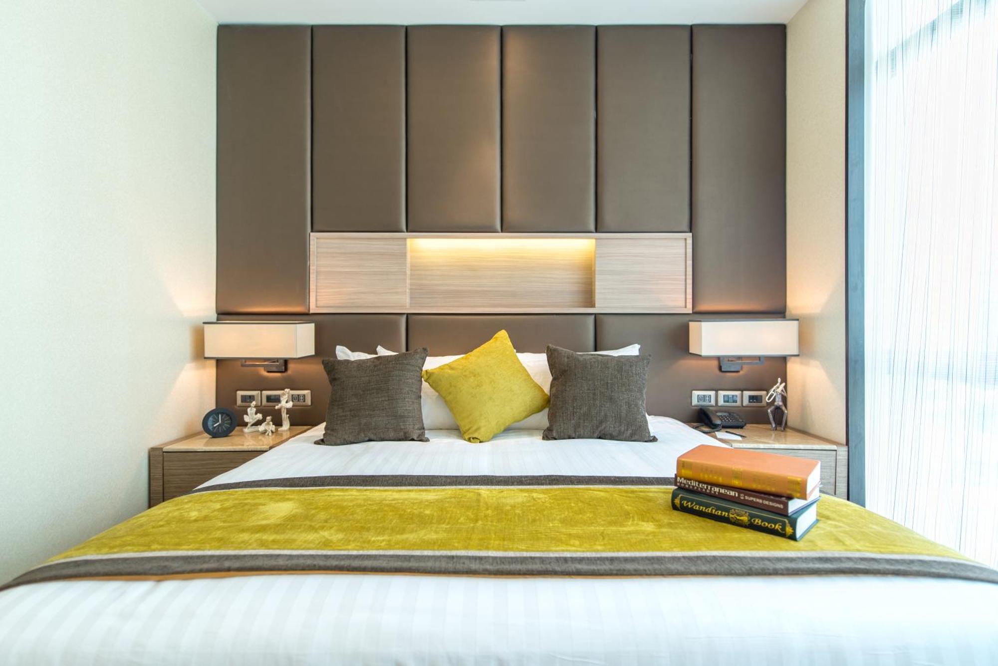 Deluxe Two-Bedroom Apartment