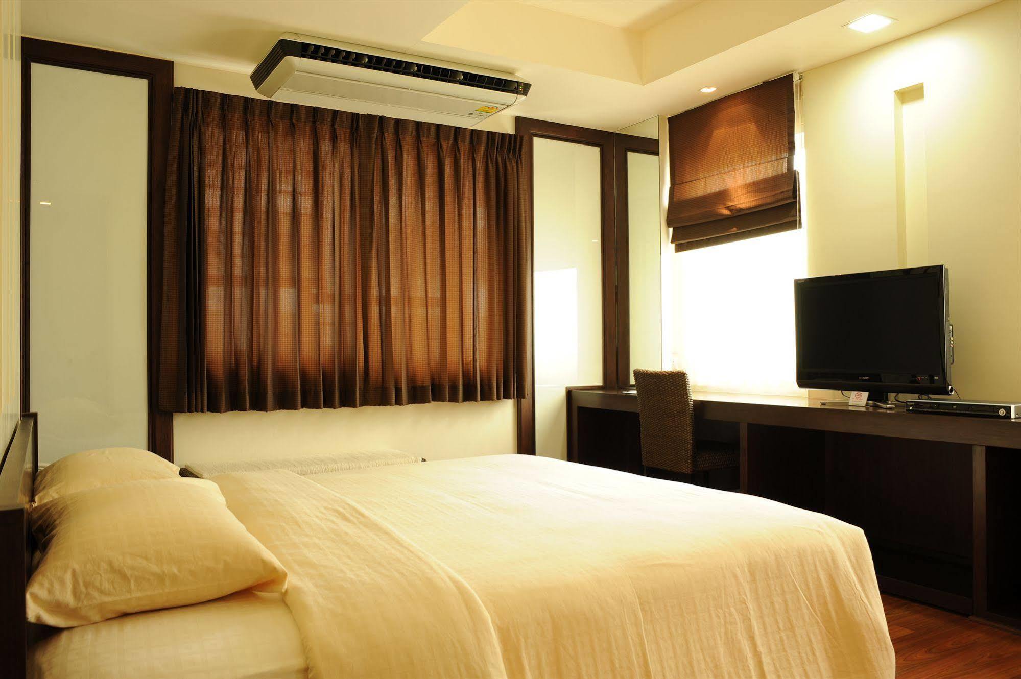 Standard King Room
