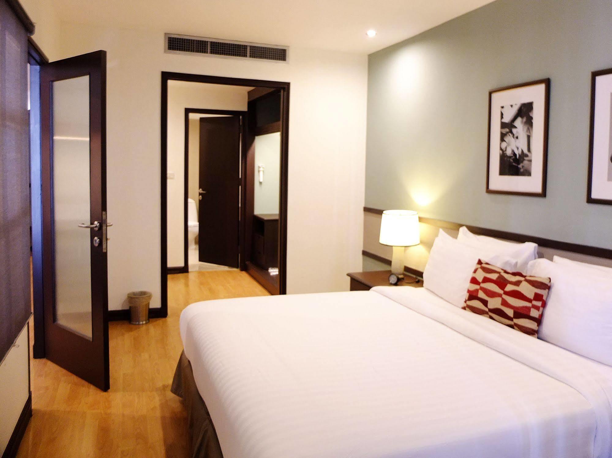 Suite de 1 dormitorio - vistas a la piscina
