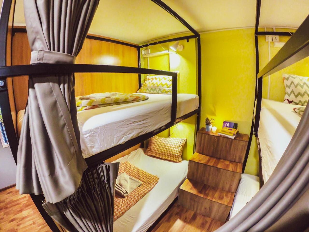 Bed in een Gemengde Slaapzaal met 10 Bedden