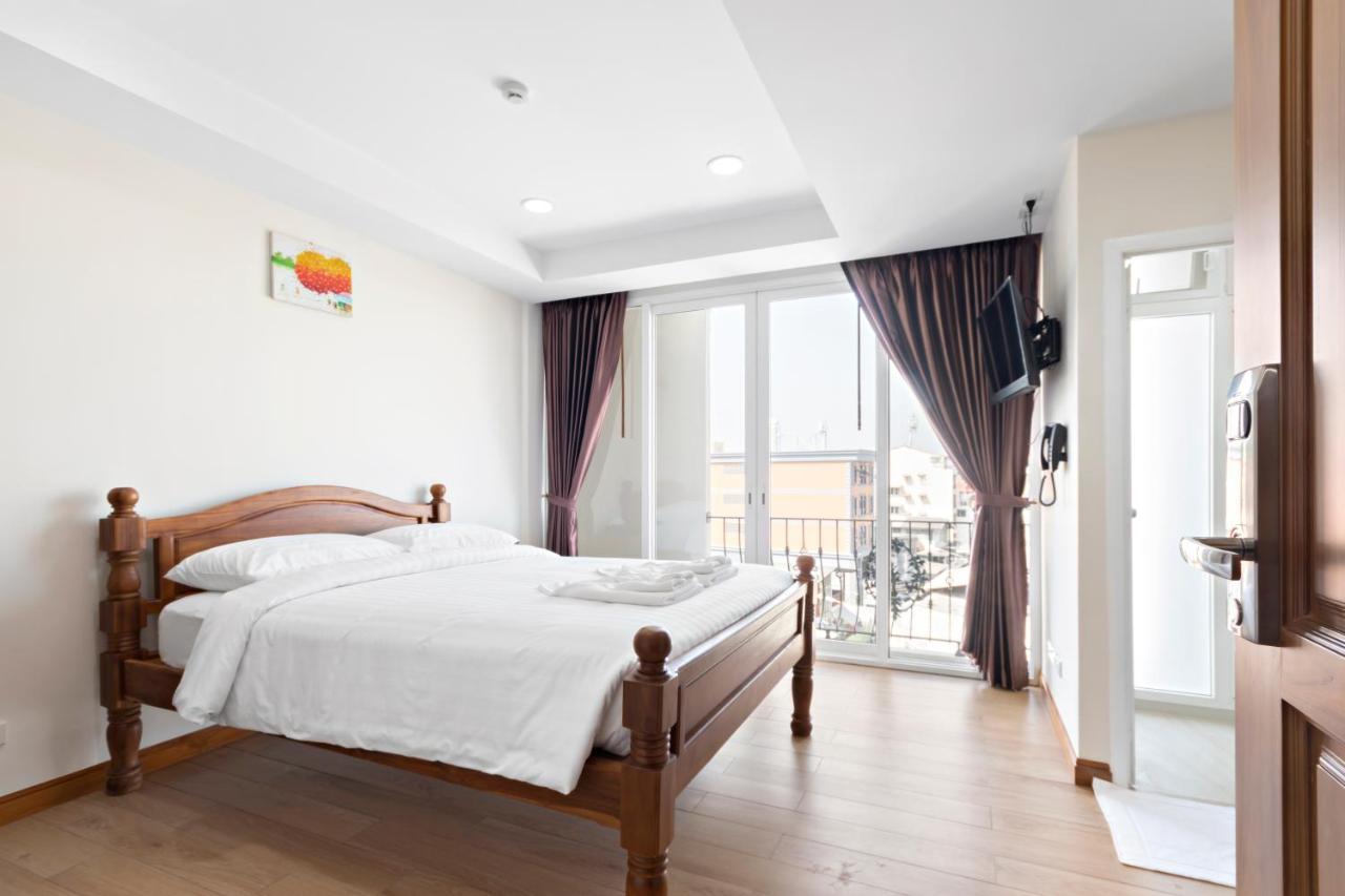 Deluxe Double Room,754394527:JPEG