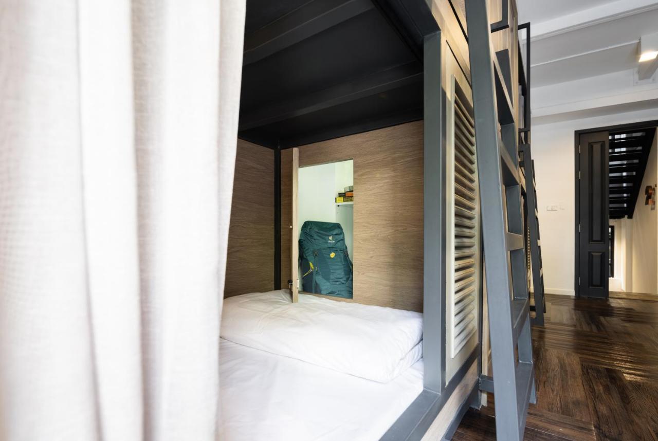 Single Bed 10-Bed Dormitory Room