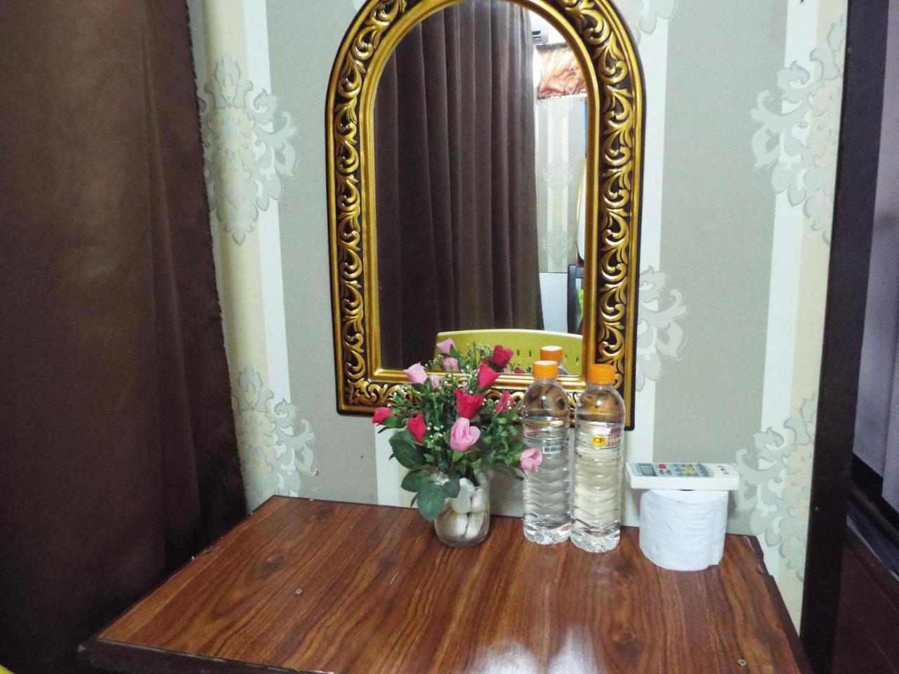 Habitación individual con aseo compartido