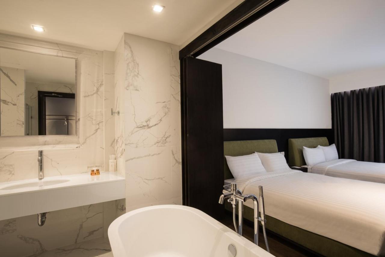 Twin Room Pool View