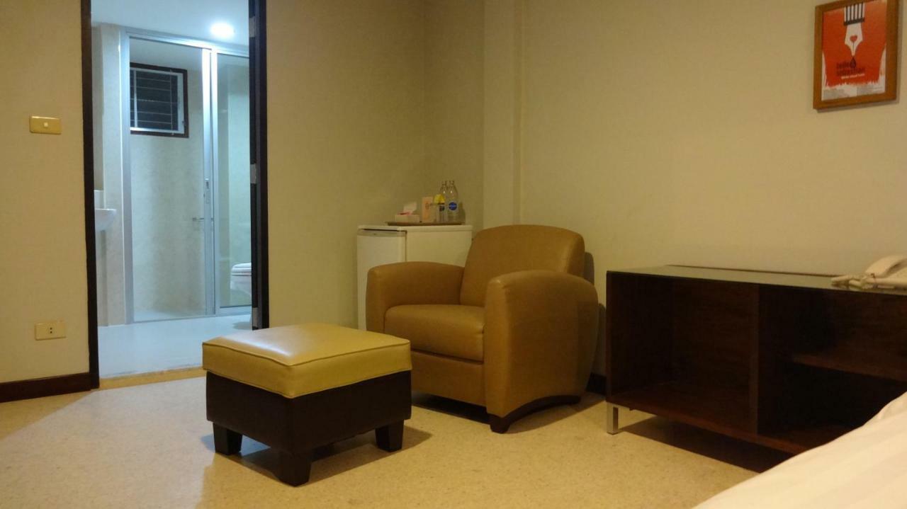 Deluxe Double Room,272733365:JPEG