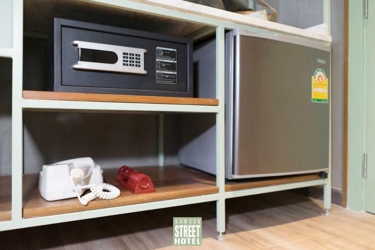 Suite,813871532:JPEG