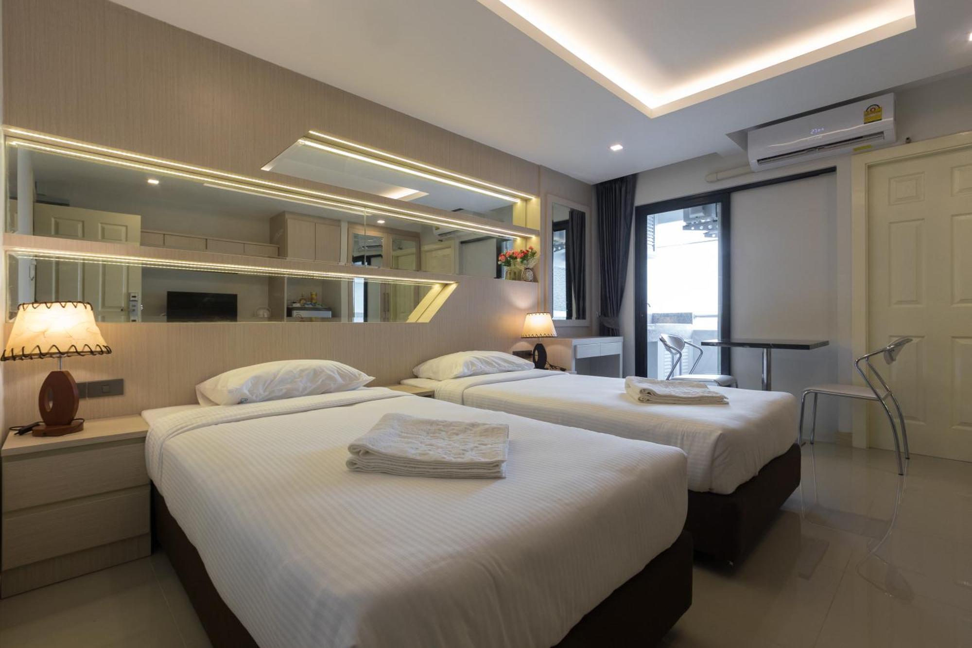 Standard Twin Room