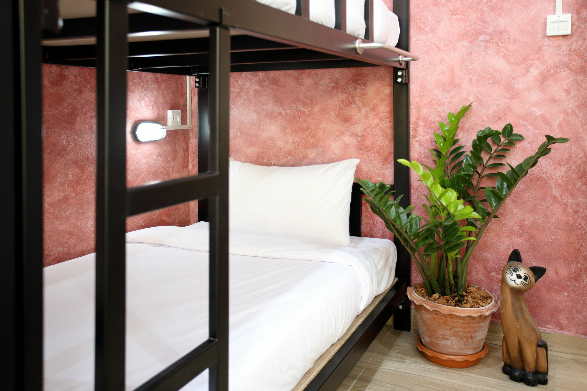 Duo Beds 12-Bed Mixed Dormitory Room