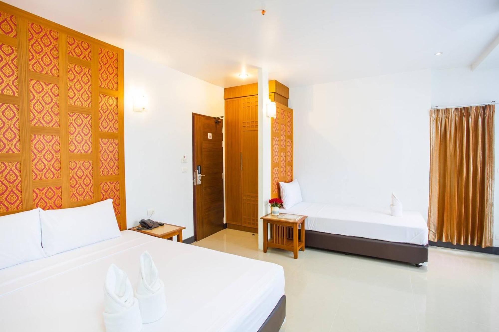 Deluxe Room Triple Beds