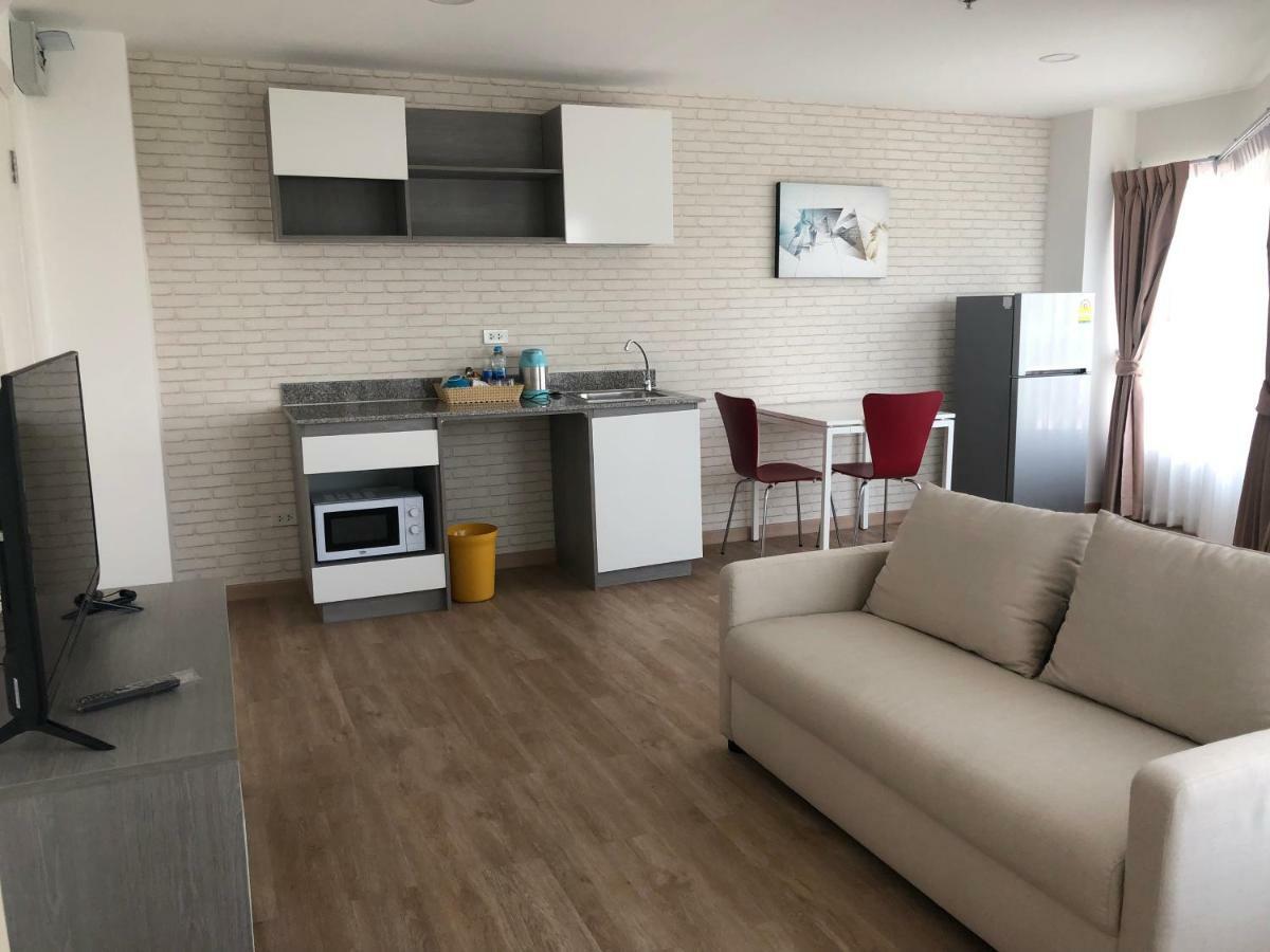 Superior Apartment,894616276:JPEG