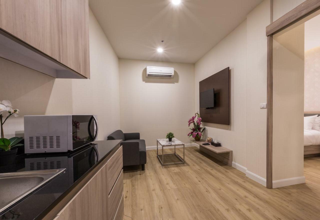 One Bedroom,894656776:JPEG