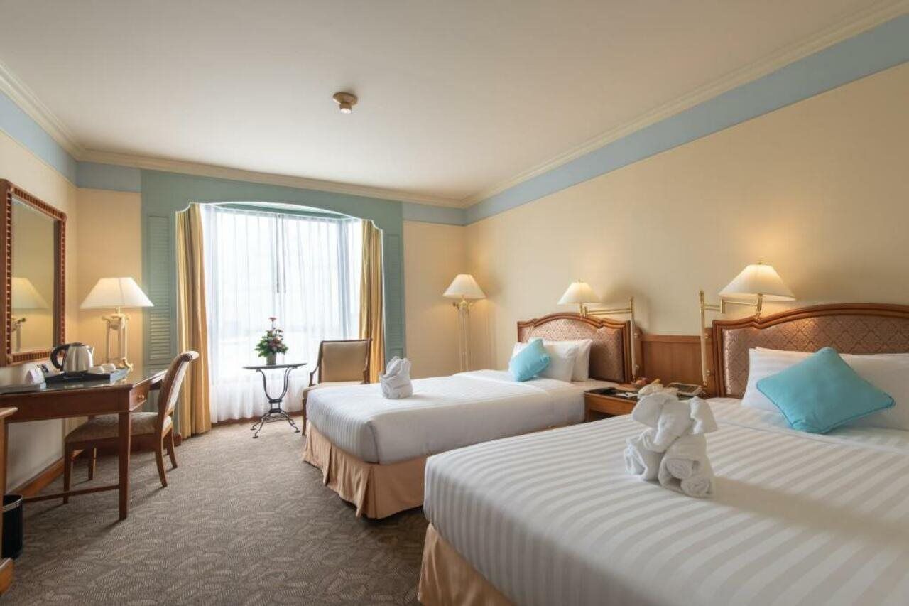 Premier Twin Room River View