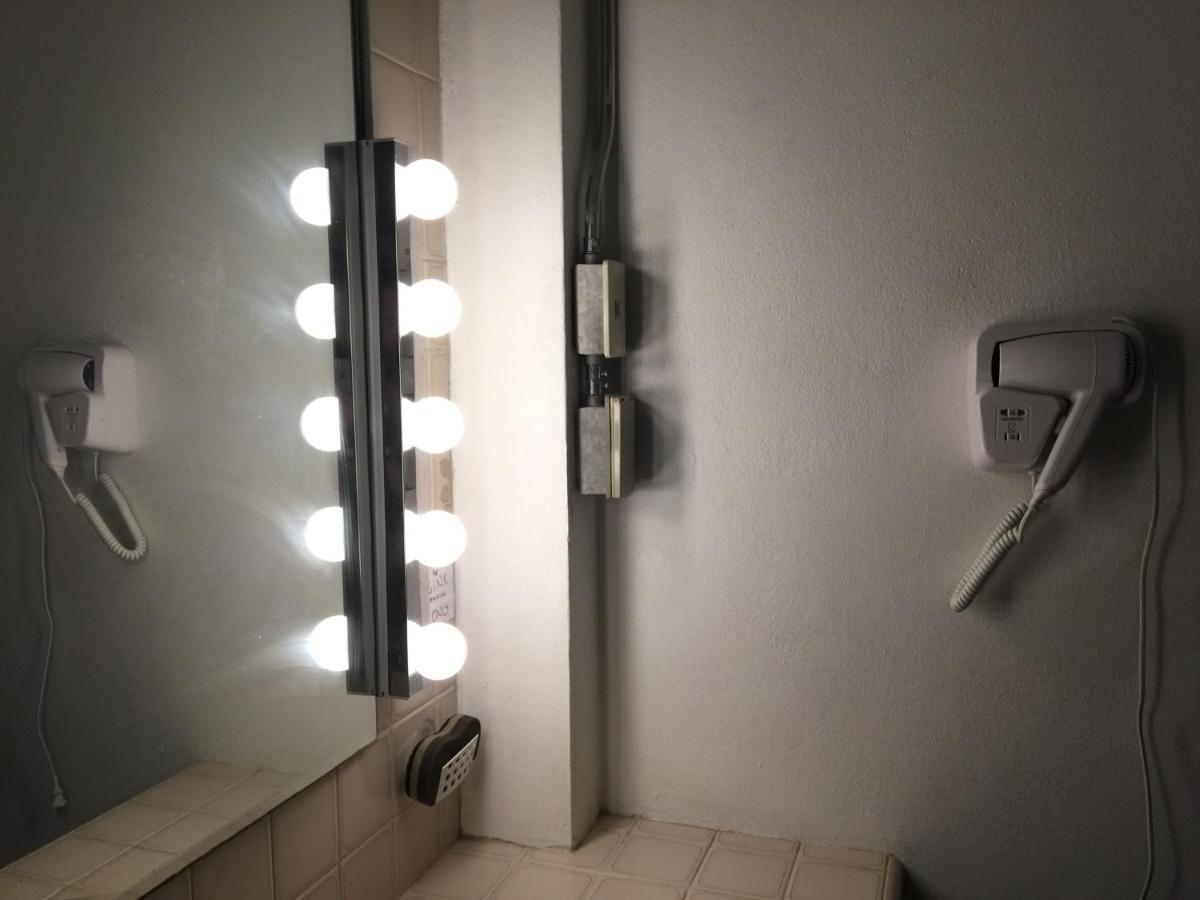 Budget Single Room