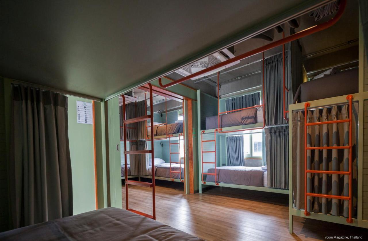 Mixed Dormitory Room