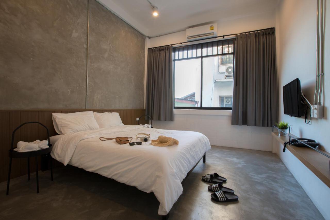 Standard Queen Room