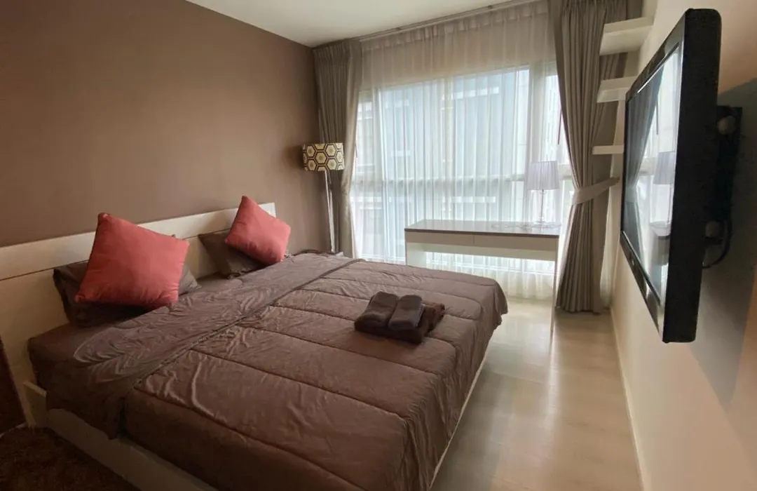 Cosy 2 Bedroom Condo On Sukhumvit, Bts Phra Khanong-1