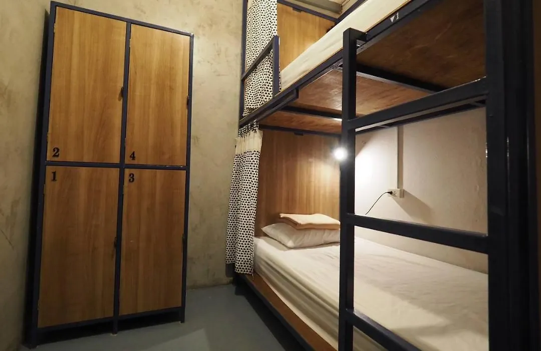 I-Sleep Silom Hostel-1