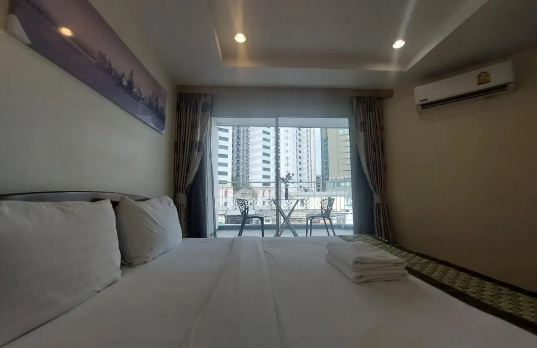 V Check Inn Sukhumvit 22-1