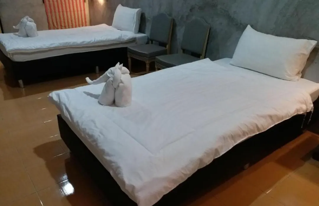 Oyo 560 Chang Hostel Suvarnabhumi-1