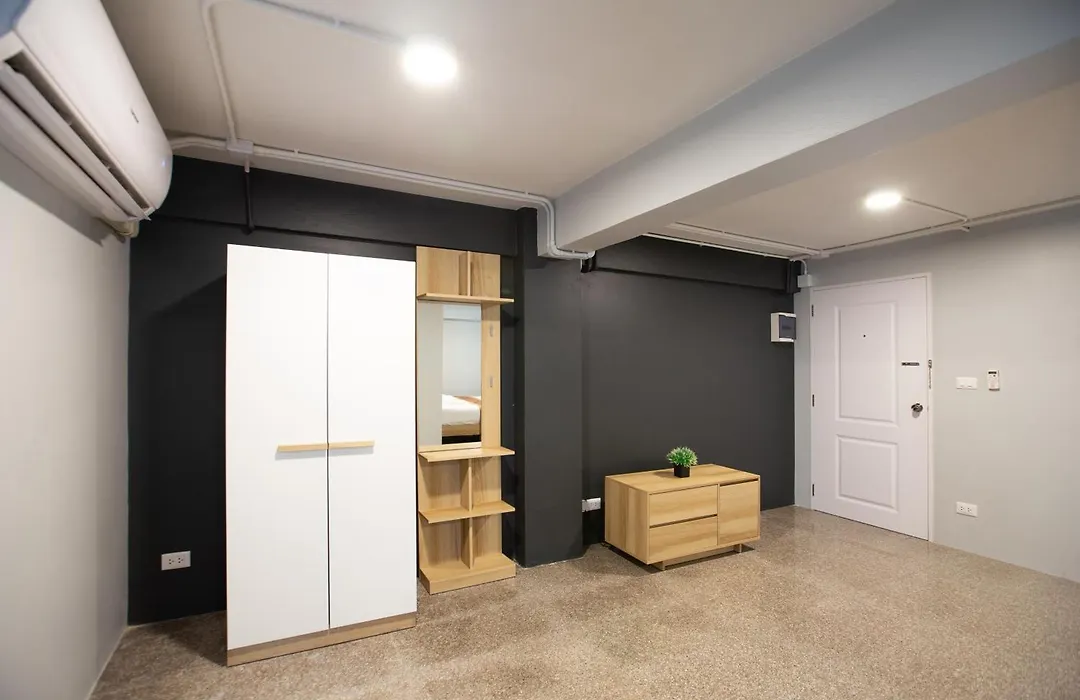 185@Surawong Residence-1