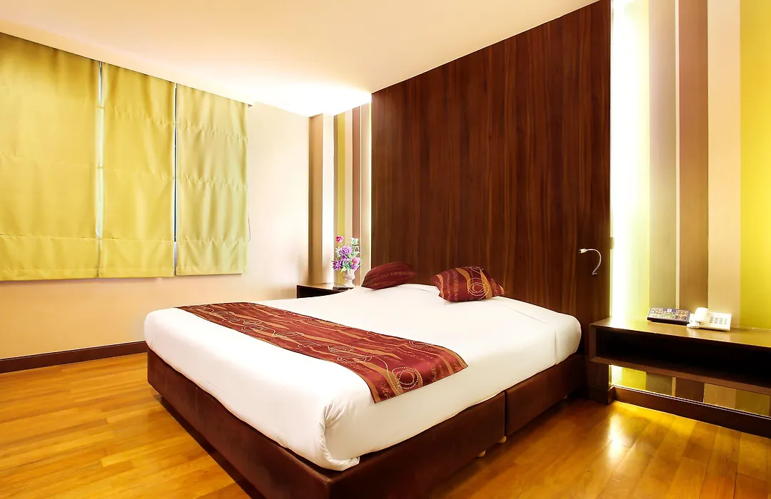 Bally Suite Silom-1
