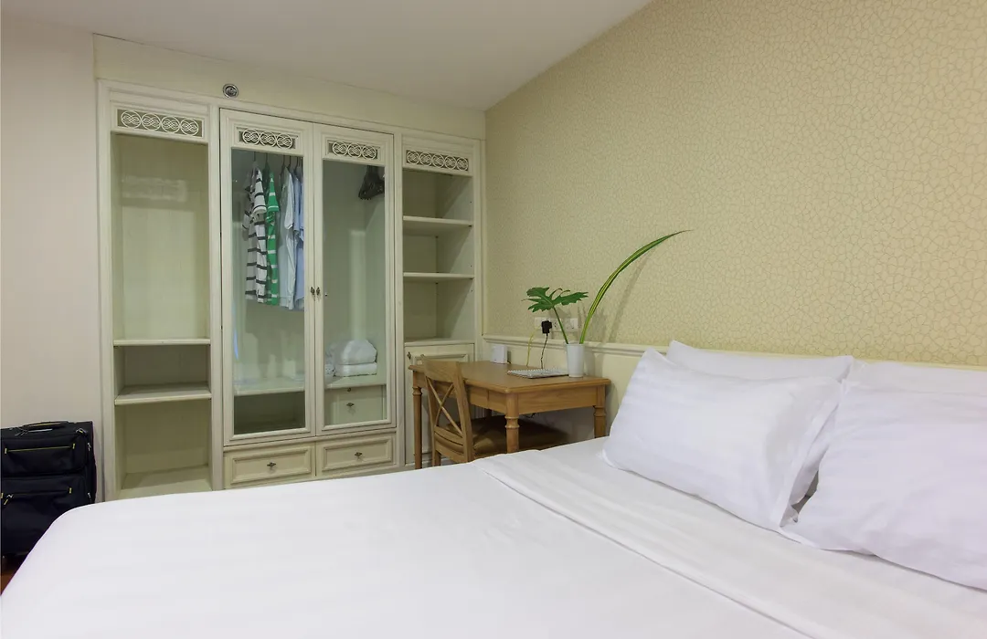 Sabai Sathorn Serviced Apartment-1