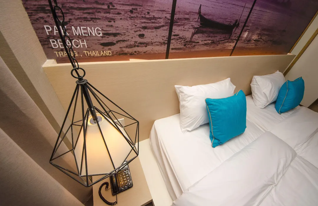 Bizotel Premier Hotel & Residence-1