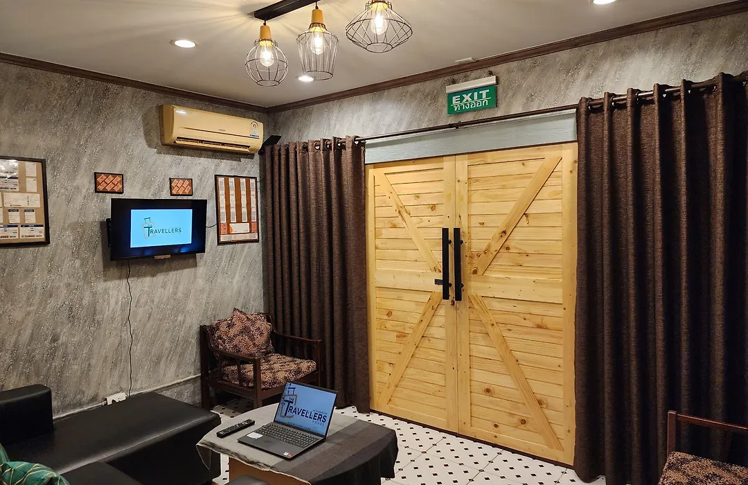 The Travellers House - Pet Friendly Accommodation-1