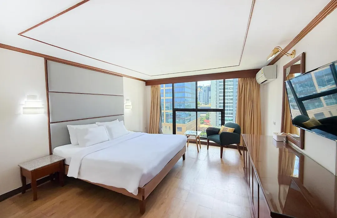 Pinnacle Lumpini Park Hotel-1