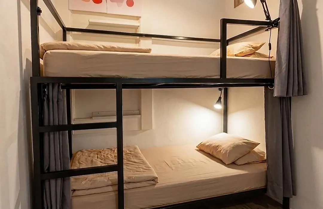 Bangkok Sanookdee Hostel (Adults Only)-1