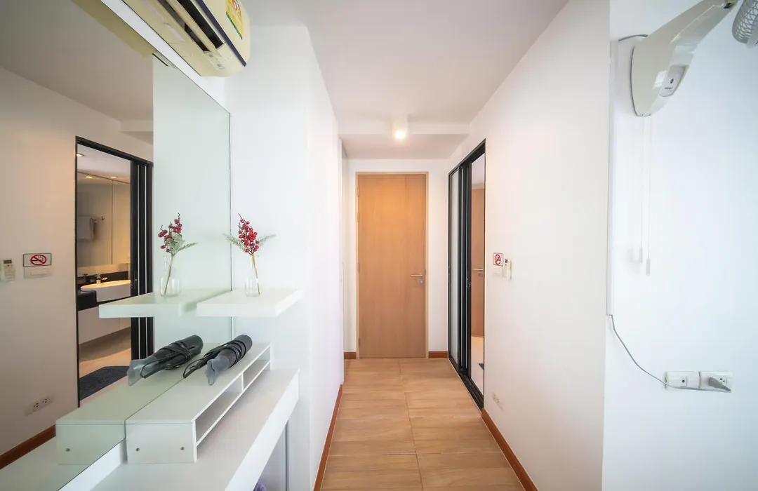 Le Cote, Thonglor Soi 8, Top Floor 2 Balcony 55Sqm-1