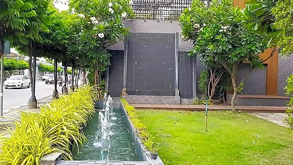 The Montana Lodge-Sathorn-1
