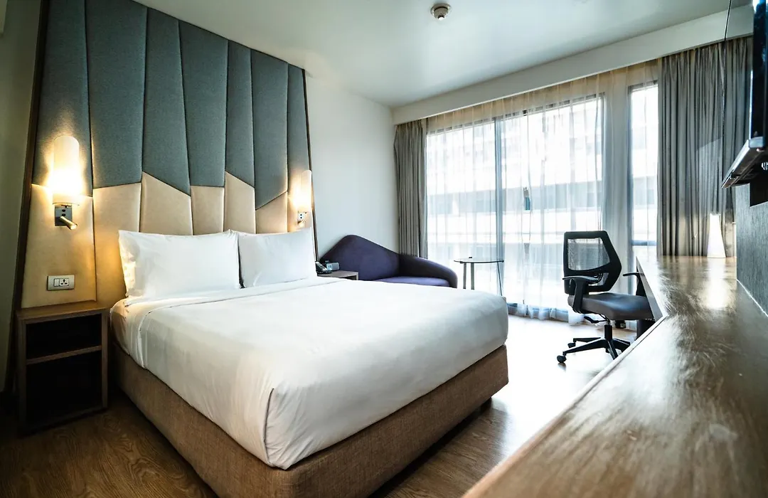 Holiday Inn Express Bangkok Sukhumvit 11 By Ihg-1