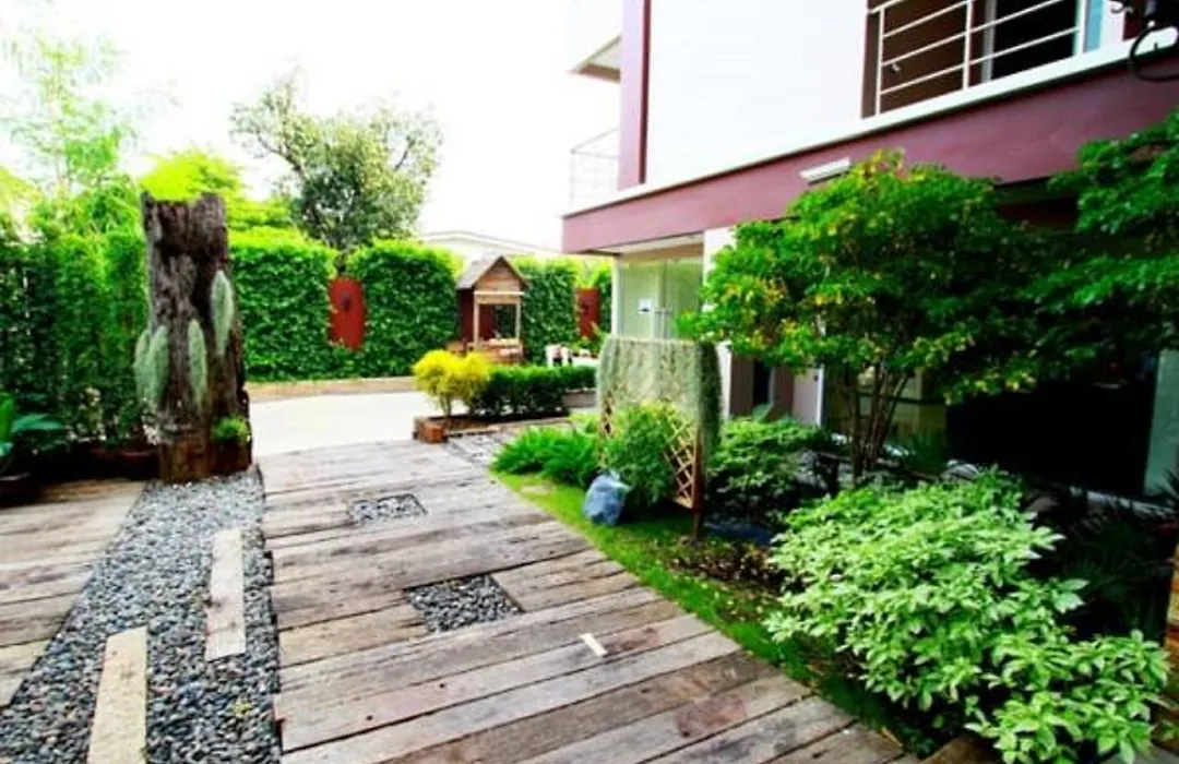 The Loft Resort Bangkok-1