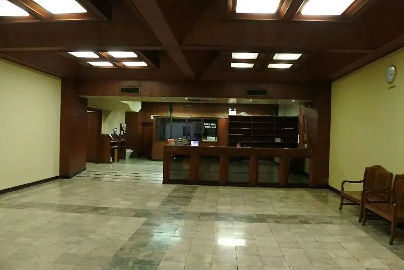 Suriwongse Tower Inn-1