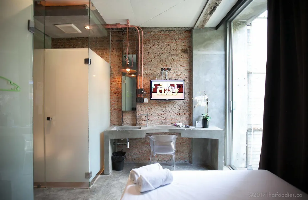 Thrive The Hostel : Patpong By The Belle-1