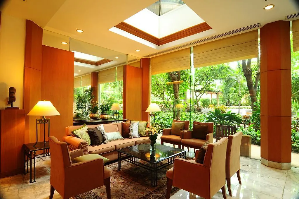 Pantip Suites-1